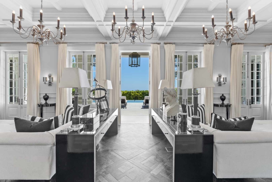 7 Bedroom Property for Sale in Fresnaye Western Cape